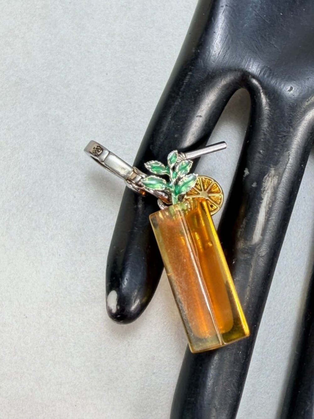 Juicy Couture Orange Juice Charm Enamel Citrus Drink Bottle Dangle Pendant - Picture 2 of 6